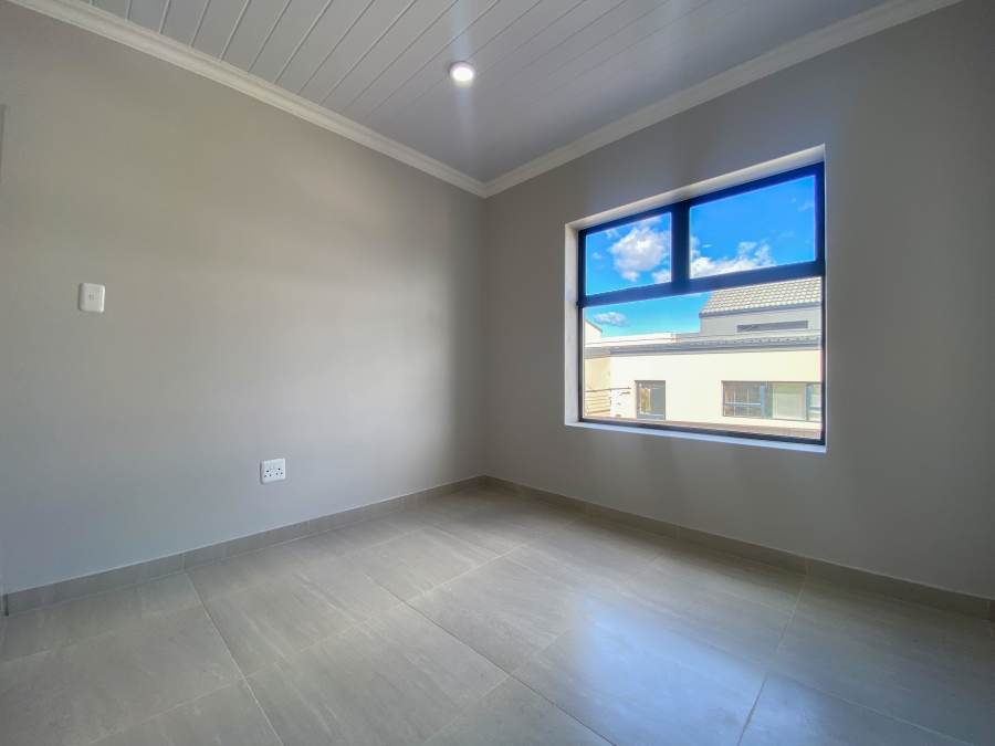 3 Bedroom Property for Sale in Reebok Western Cape